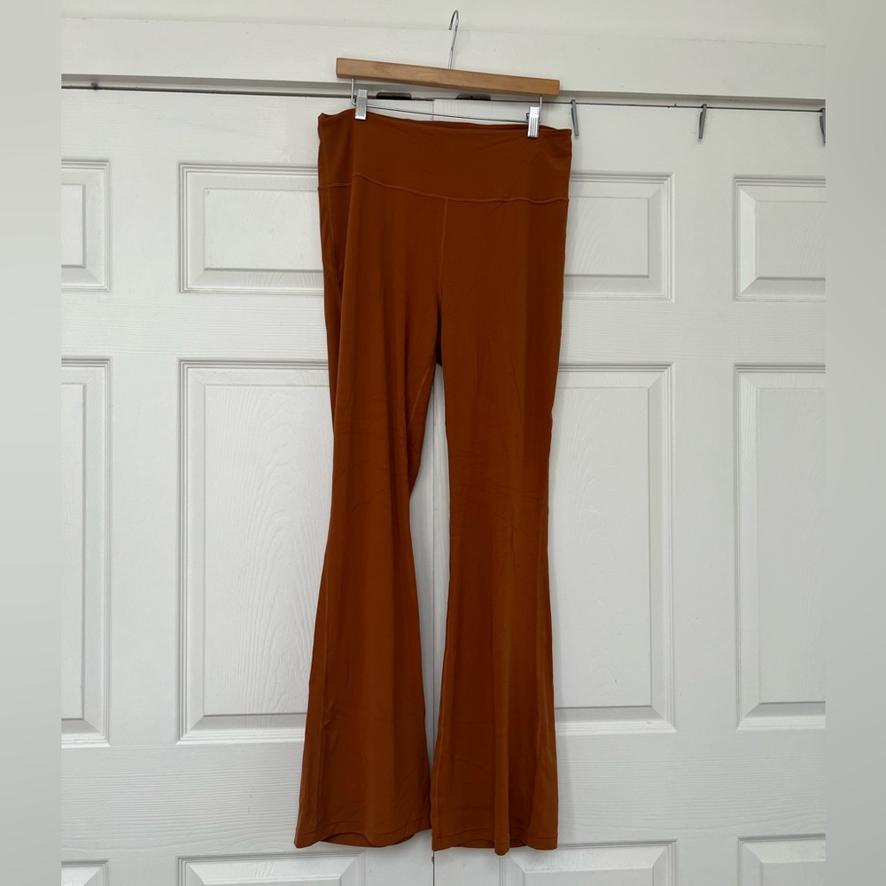 Lululemon🍊🍑Align Bootcut Yoga pant great condition